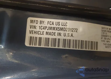 2021 Jeep Cherokee Latitude Lux 4X4 z USA, uszkodzony, nr VIN 1C4PJMMX5MD201272